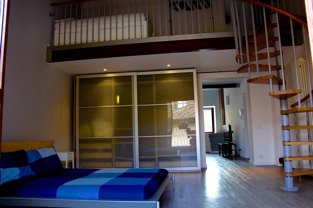 Irooms Station Pensión