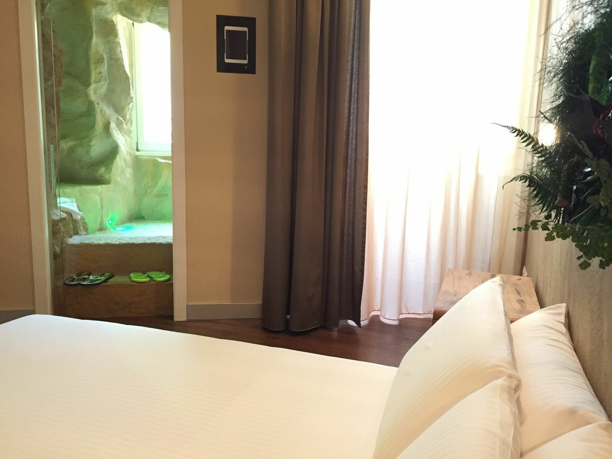 Irooms Station Pensión 4*