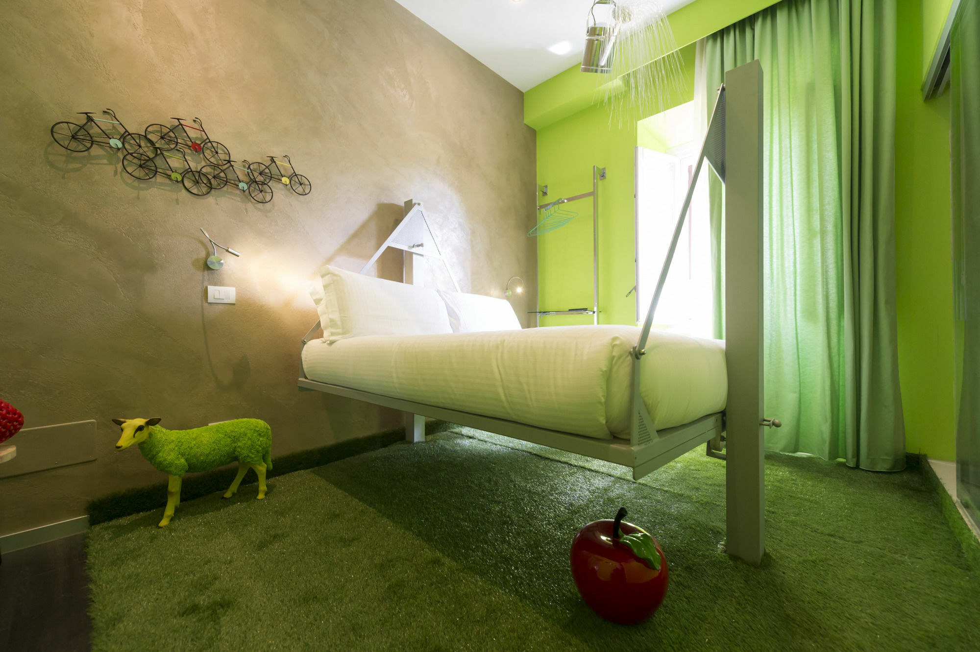 Irooms Station Pensión 4*